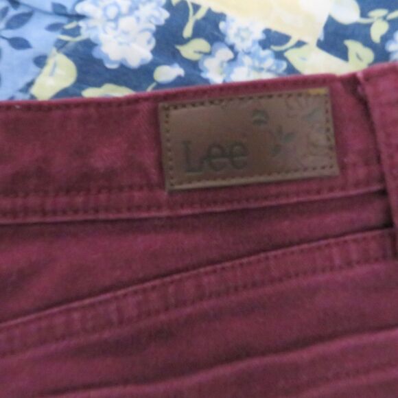 Lee Classic Fit At The Waist Women's Jeans 10M Casual Wear Burgundy - Picture 5 of 13